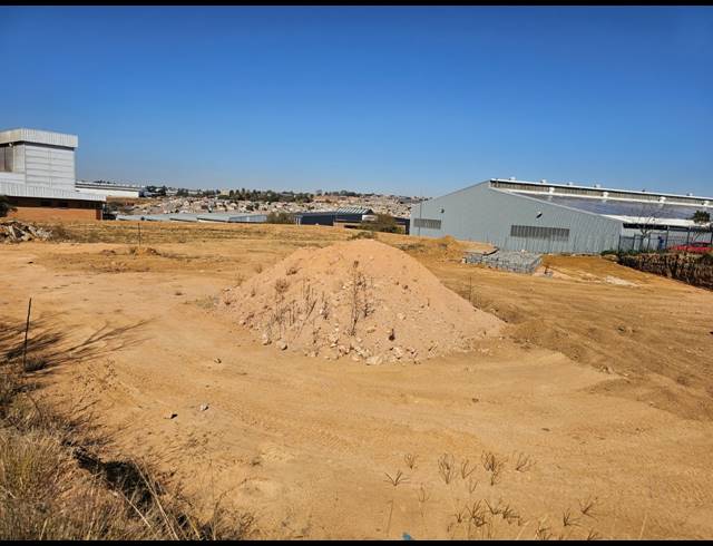 3,000M² WAREHOUSE TO LET IN COSMO BUSINESS PARK
